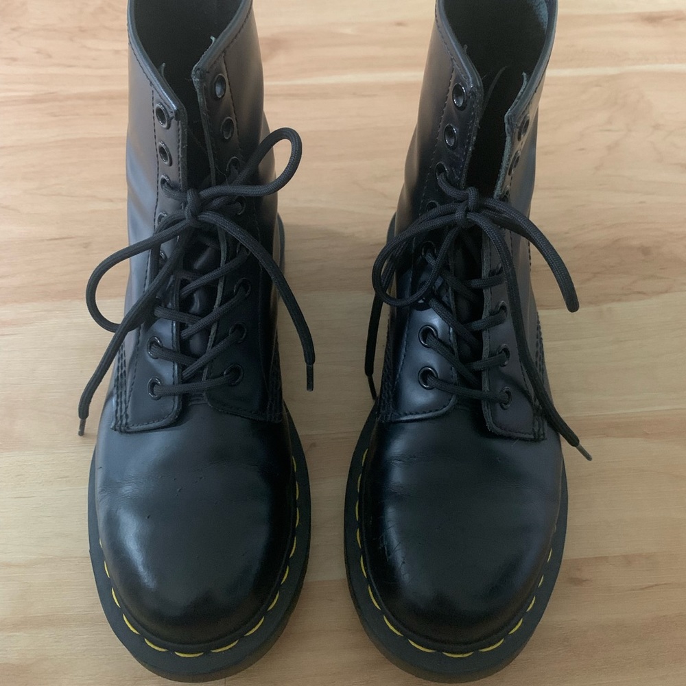 Dr. Marten’s 1460 Smooth Leather Boot
